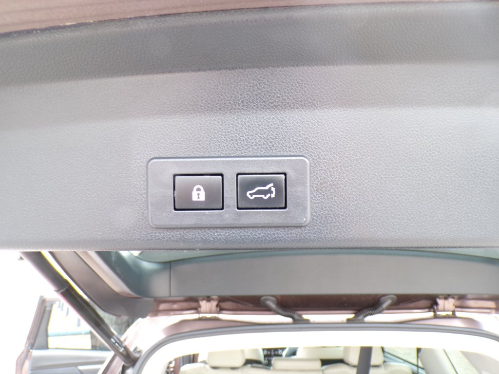 Used 2020 Cinnamon Brown Pearl Subaru Limited image 20