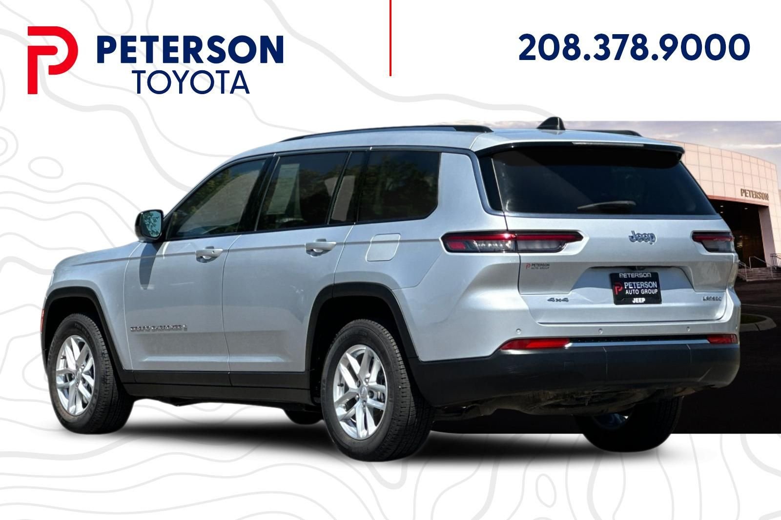 Used 2023 Silver Jeep Laredo image 5