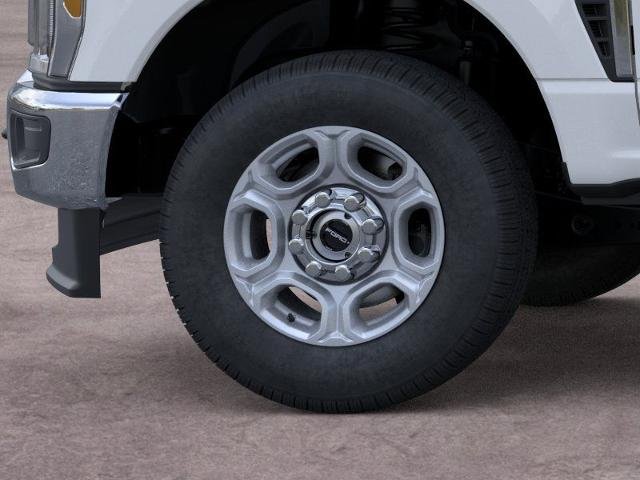 New 2026 Oxford White Ford XLT image 44