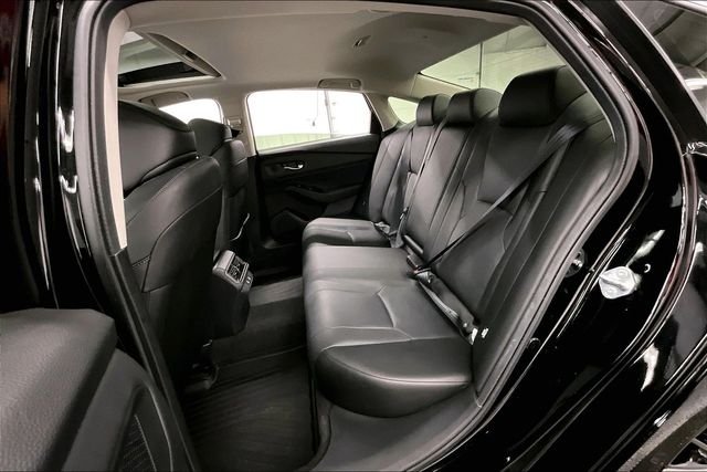 Used 2025 Crystal Black Pearl Honda Touring image 24