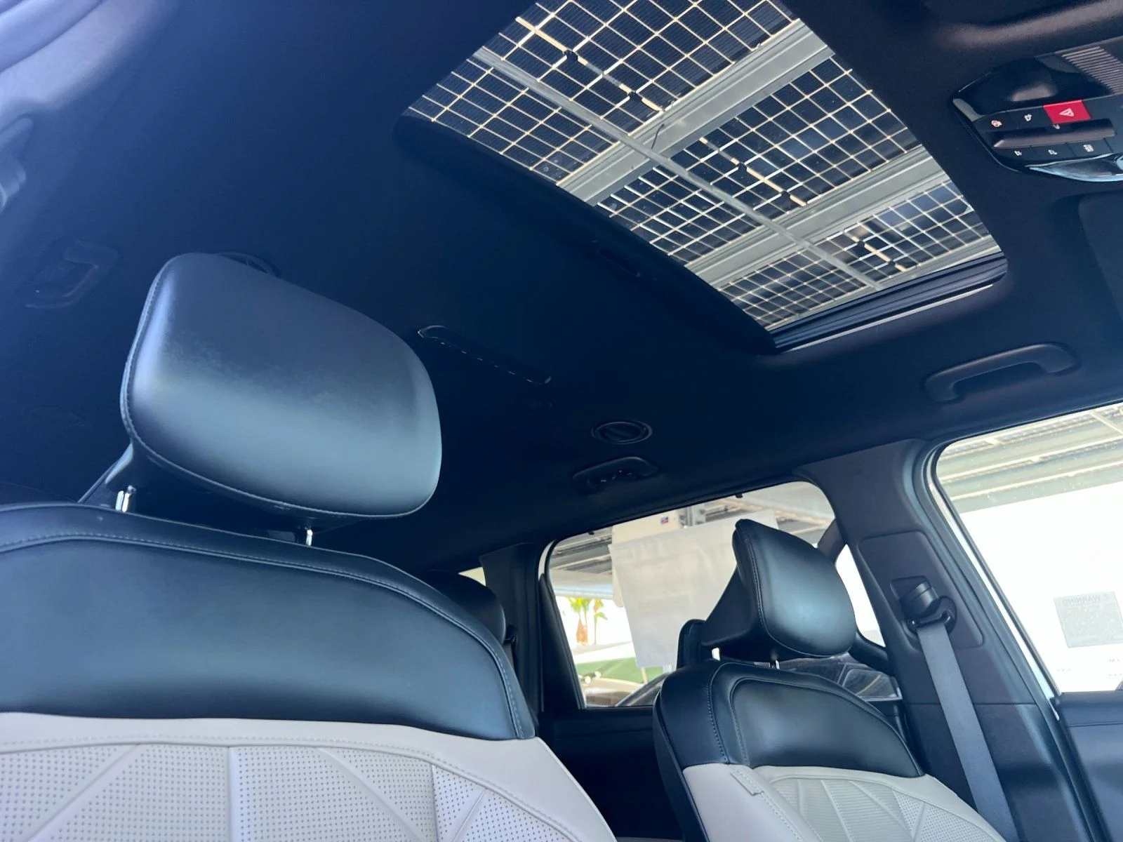 New 2027 White Kia EX image 18