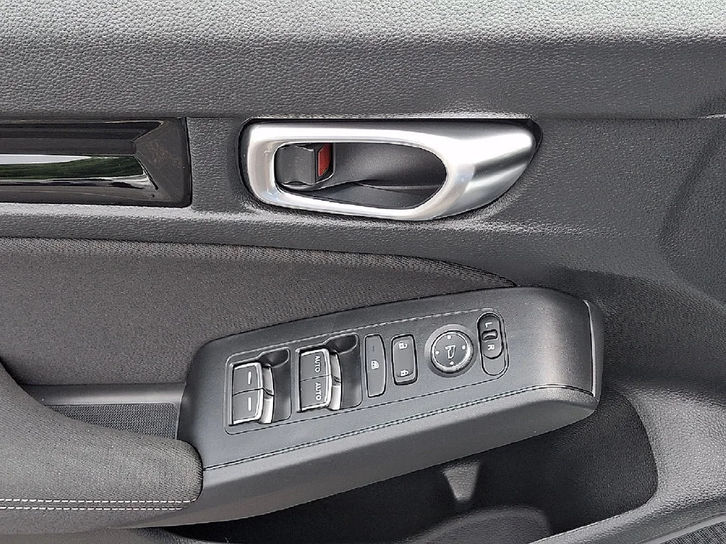 2026 Honda Civic Hatchback Sport - Photo 12