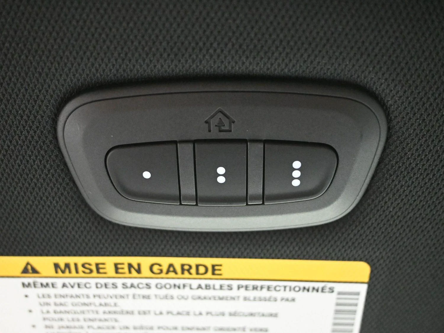New 2026 Red Hot Pearl-Coat Exterior Paint Chrysler Select image 30
