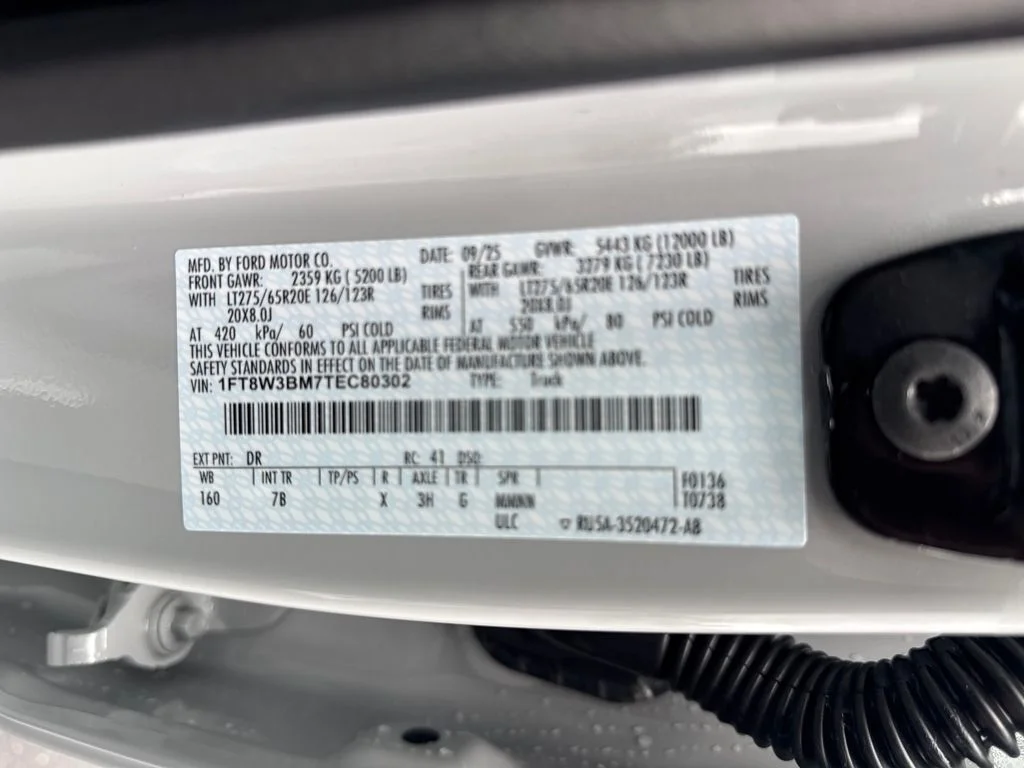 2026 Ford F-350 Super Duty Platinum - Photo 30