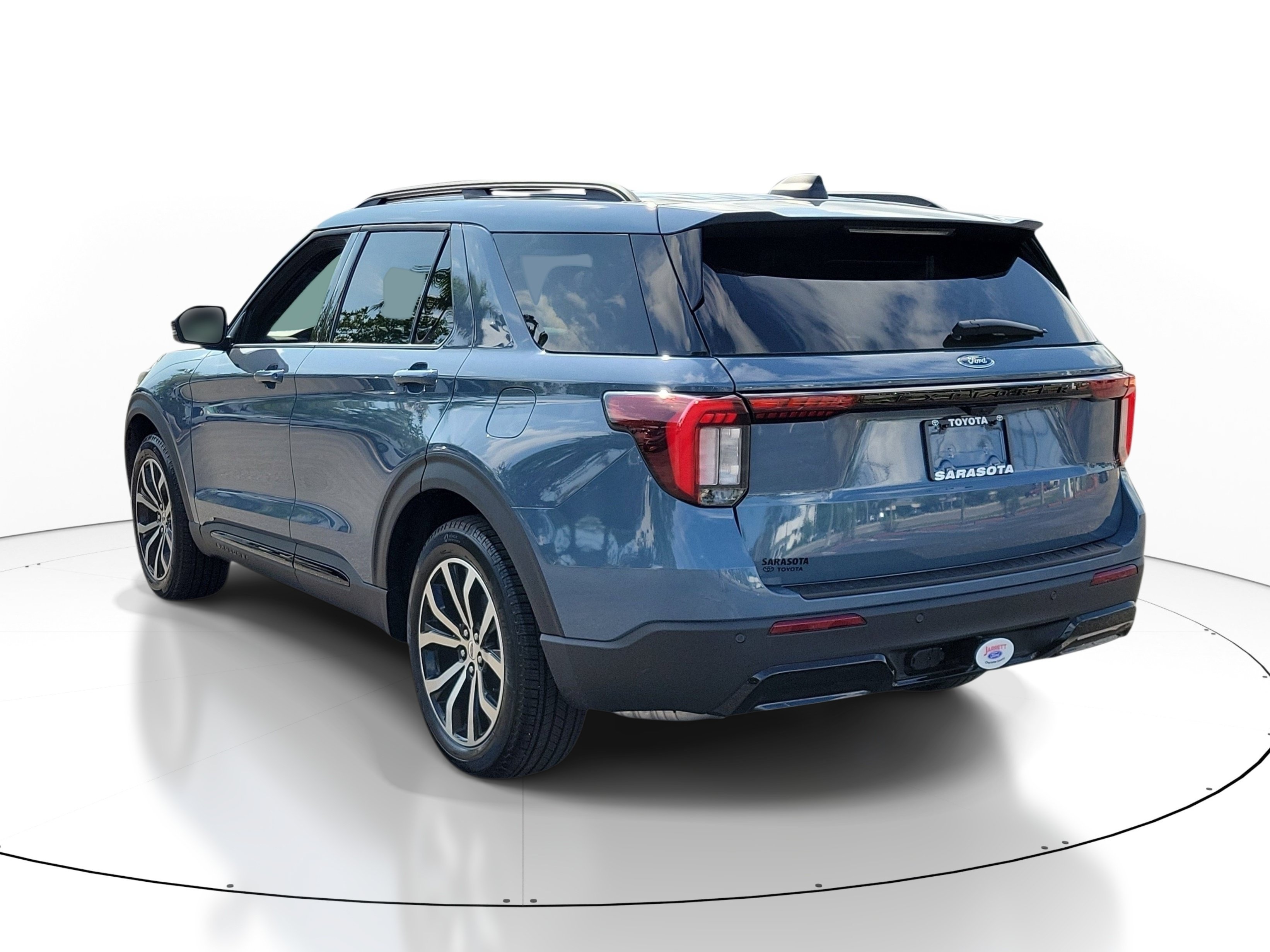 Used 2026 Vapor Blue Ford ST-Line image 4