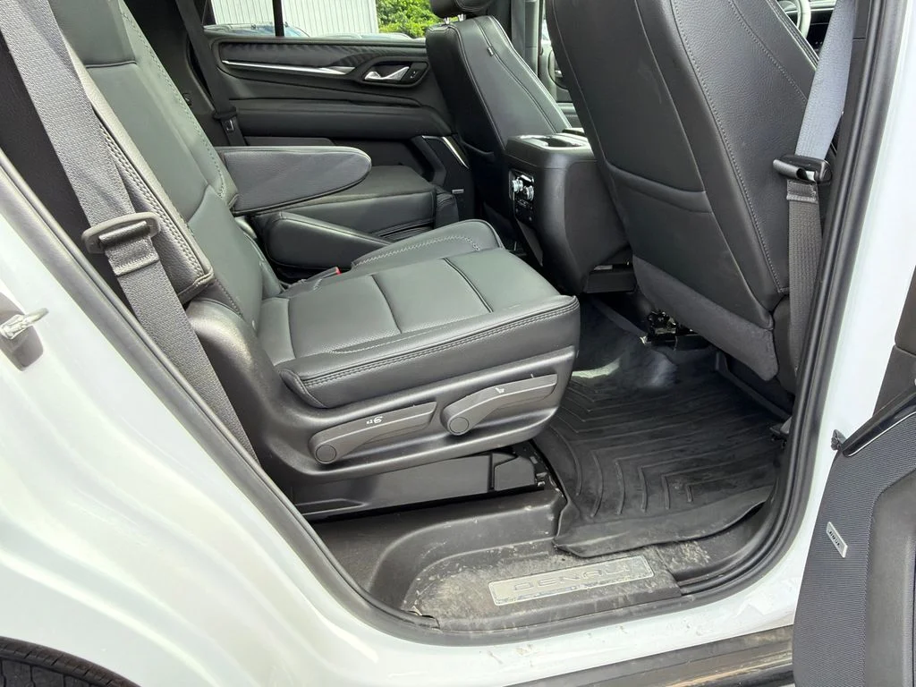 Used 2024 White GMC Denali image 15