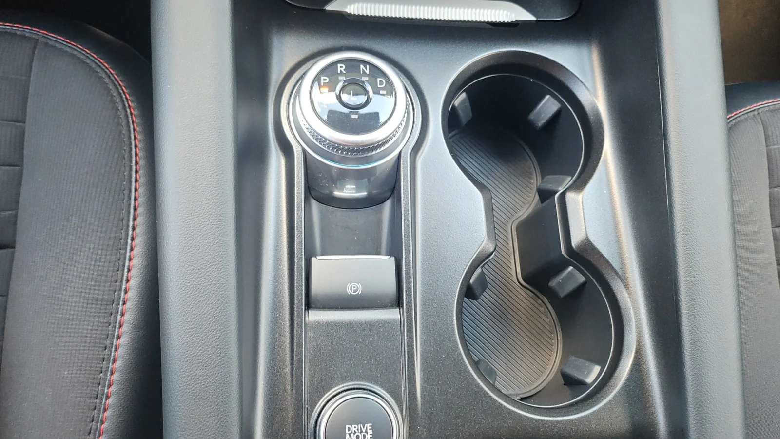 Used 2025 Gray Ford ST-Line 4WD image 21