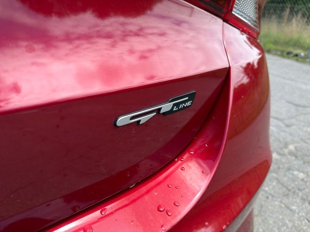 Used 2022 Red Kia GT-Line image 13