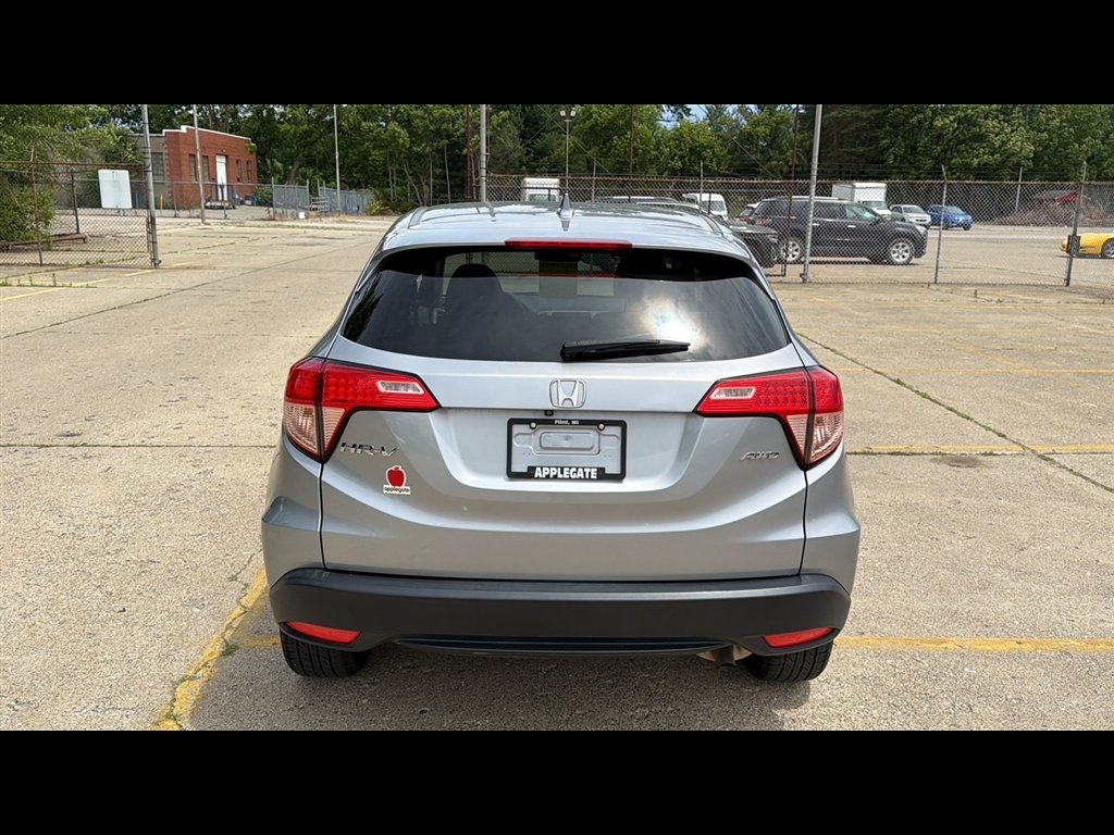 Used 2018  Honda EX image 26