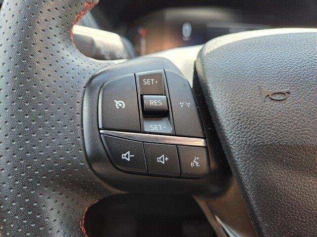 Used 2025 Agate Black Metallic Ford ST-Line image 15