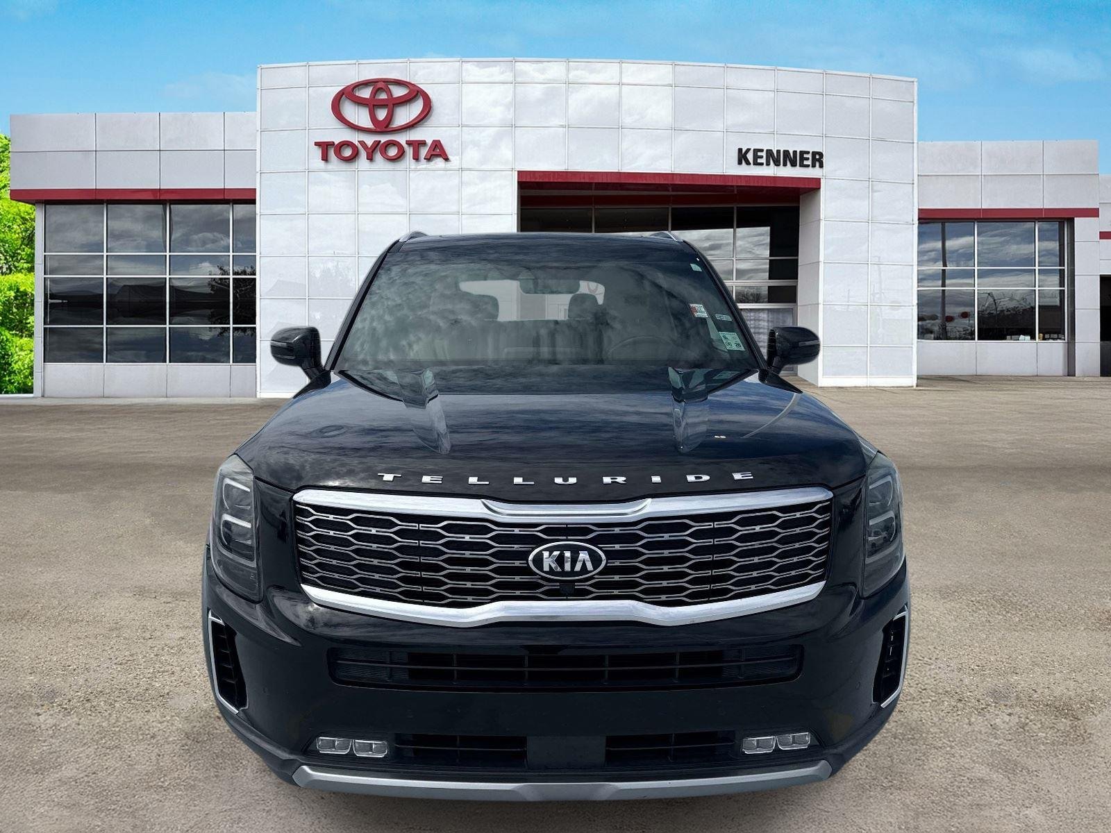 Used 2020 Ebony Black Kia SX image 2