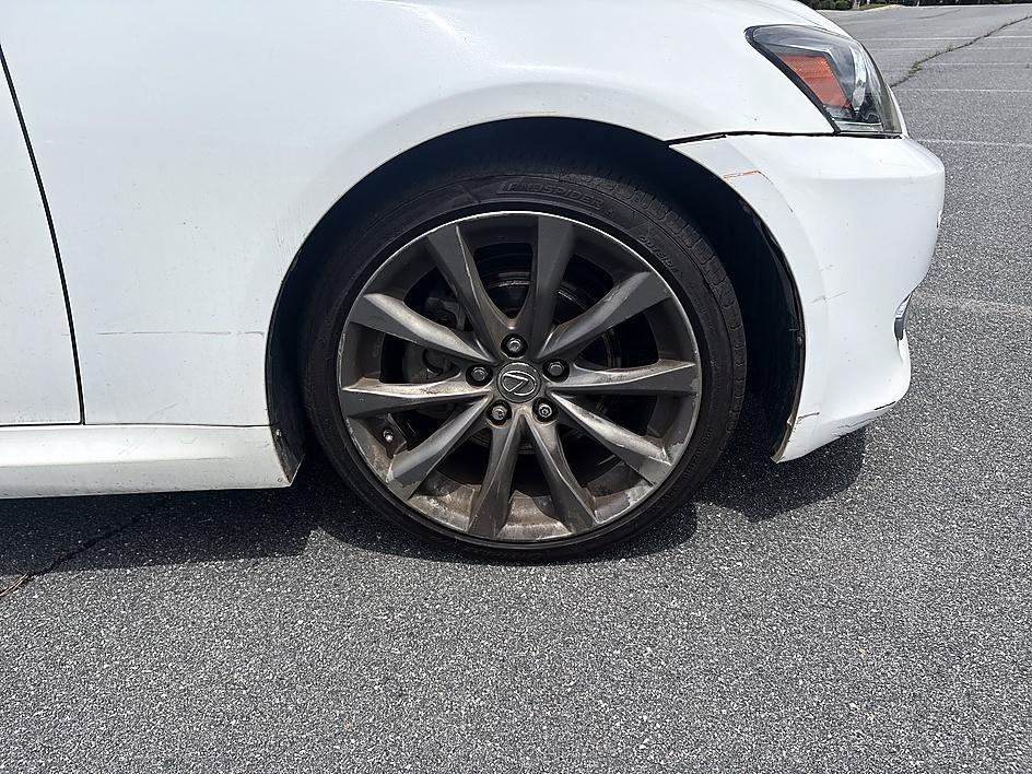 Used 2013 Starfire Pearl Lexus 250 C image 11