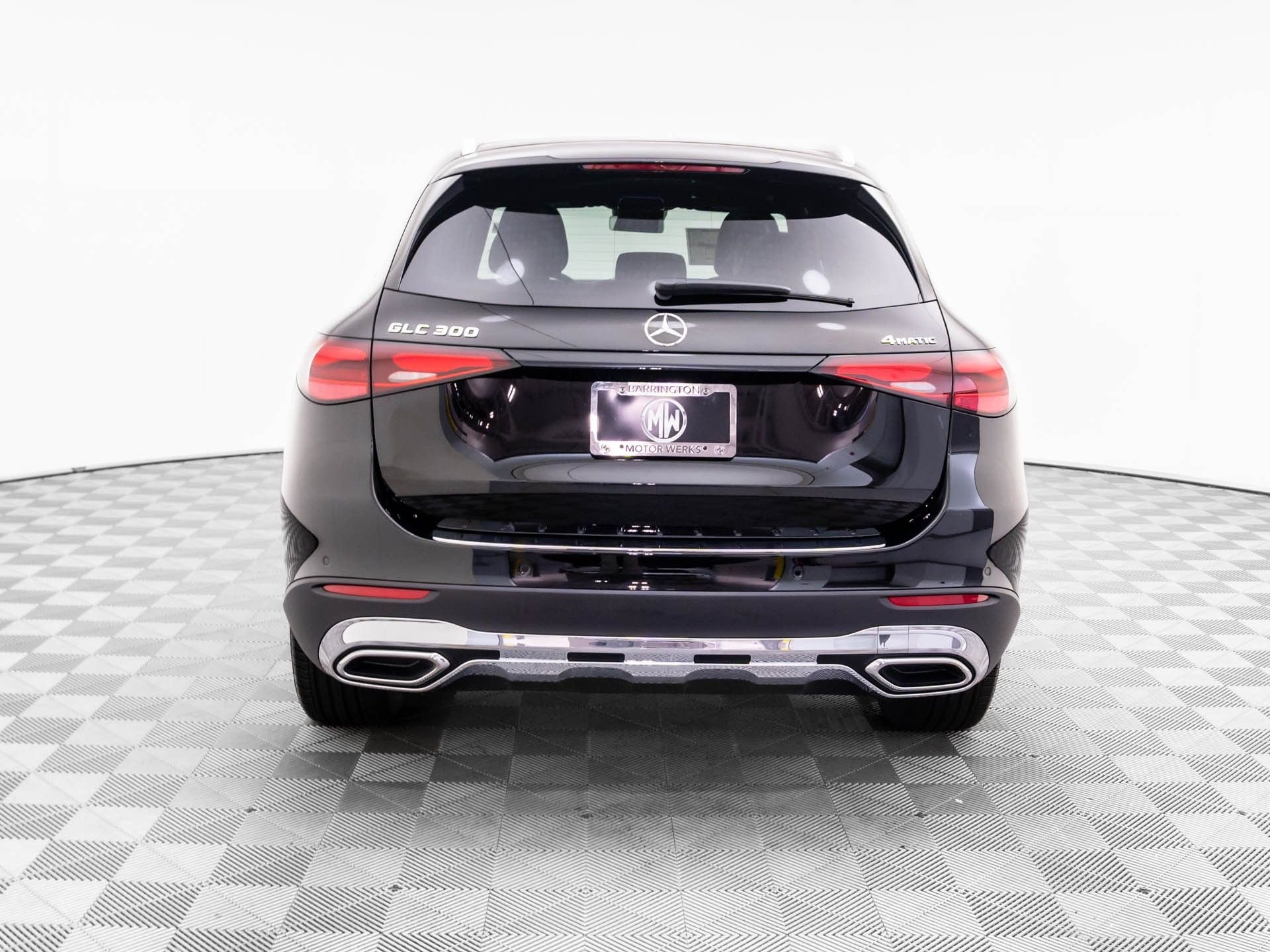 New 2026 Black Mercedes-Benz GLC 300 image 4