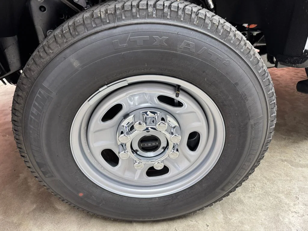 New 2026 Oxford White Ford F-250® XL image 31