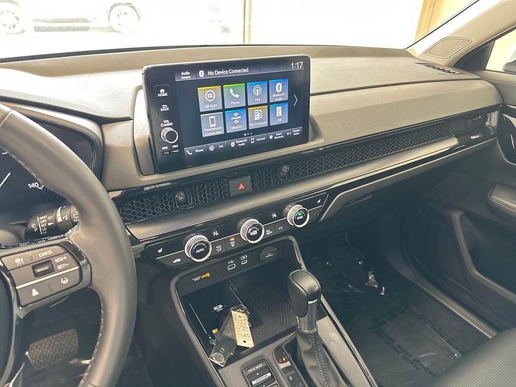 Used 2023 Silver Honda EX-L image 19