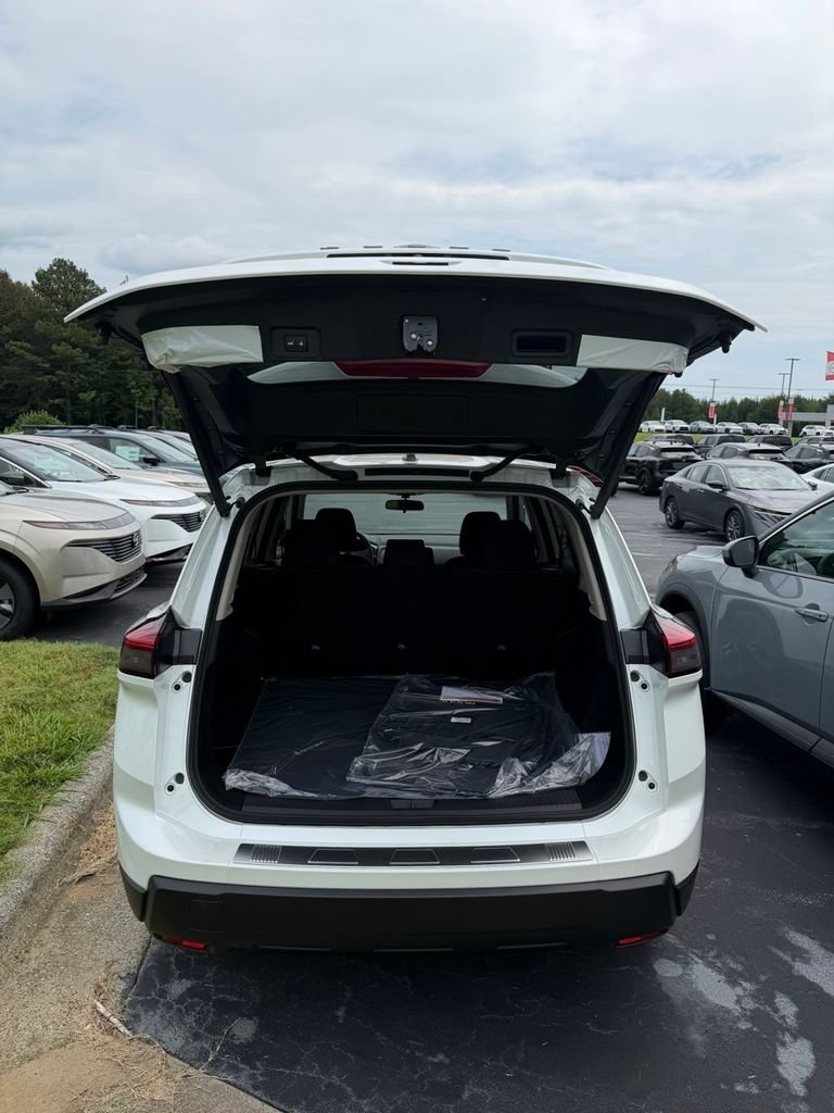 New 2026 Everest White Pearl TriCoat Nissan SV image 16