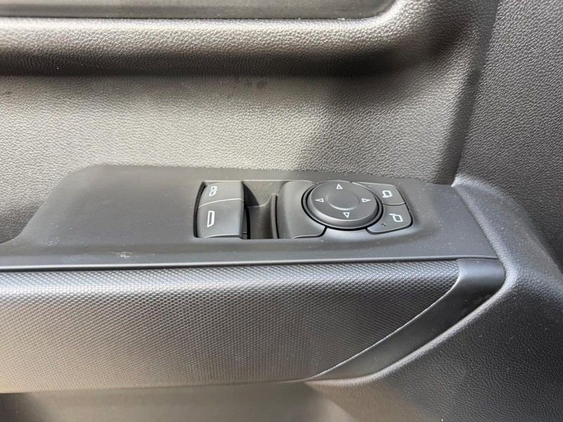 2025 GMC Sierra 2500HD Pro - Photo 13