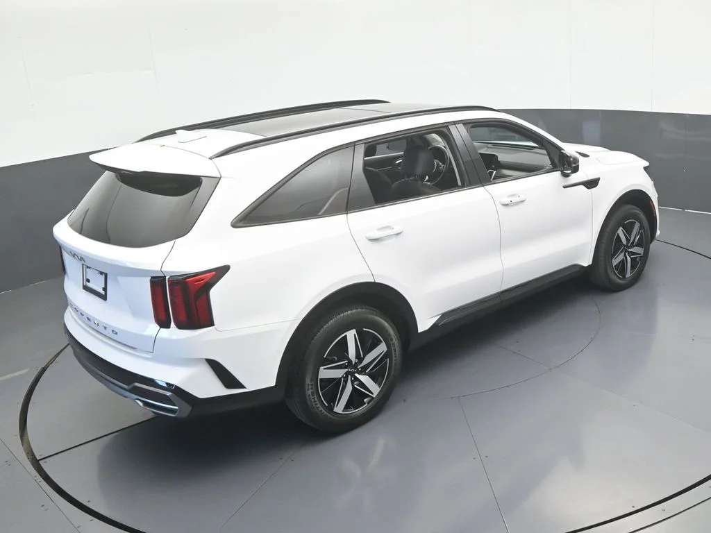 Used 2022 Glacial White Pearl Kia EX image 54