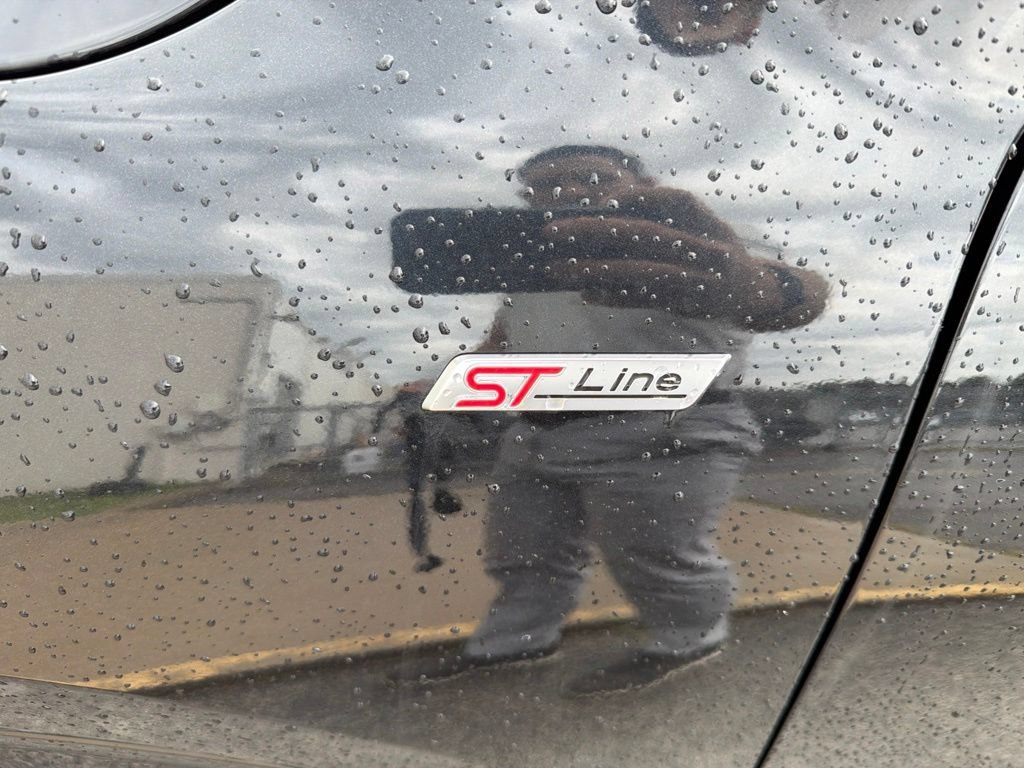 Used 2023 Black Metallic Ford ST-Line Elite image 9