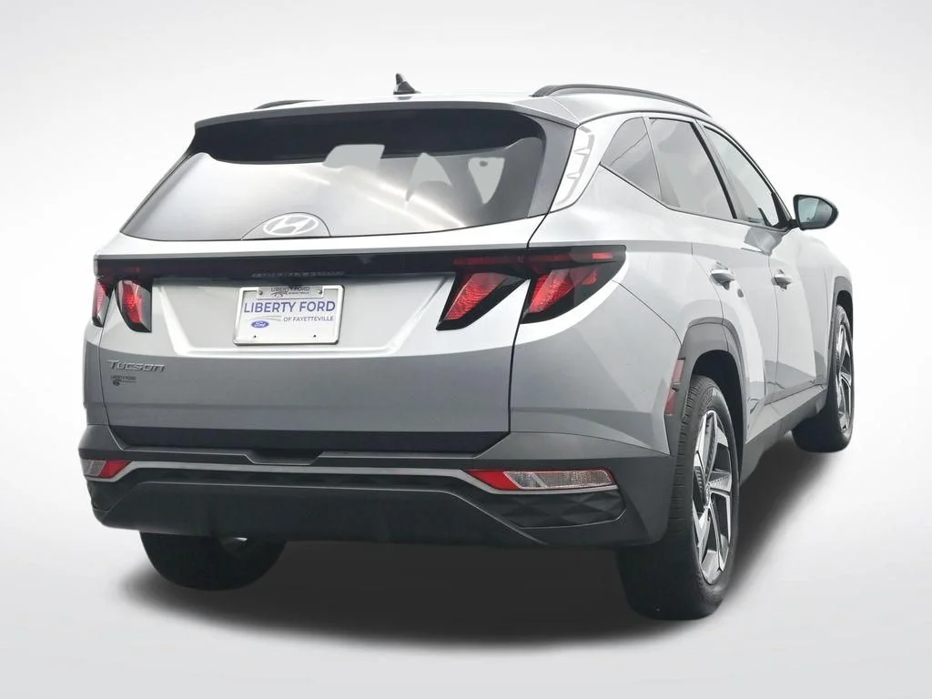 Used 2024 Silver Hyundai SEL image 7