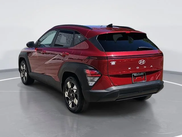 Used 2025 Red Hyundai SEL image 5
