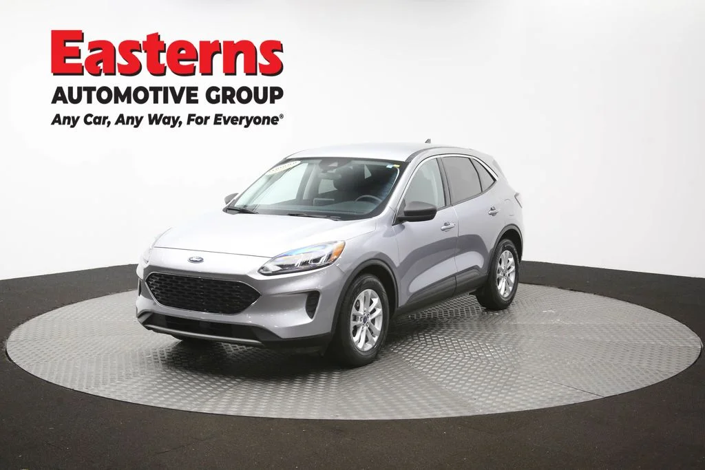 Used 2022 Silver Ford SE image 56