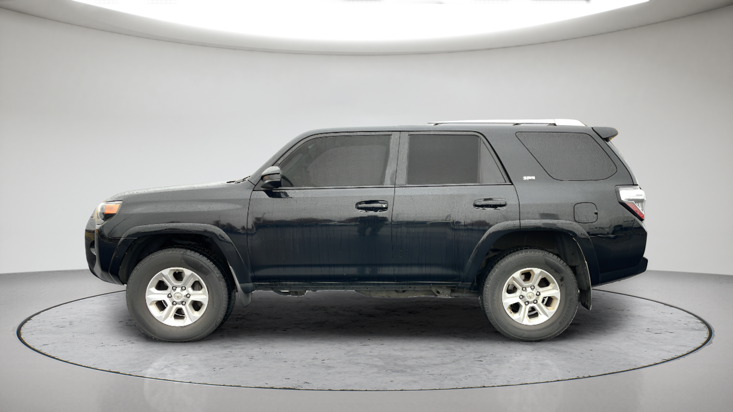 Used 2016 Black Toyota SR5 image 8
