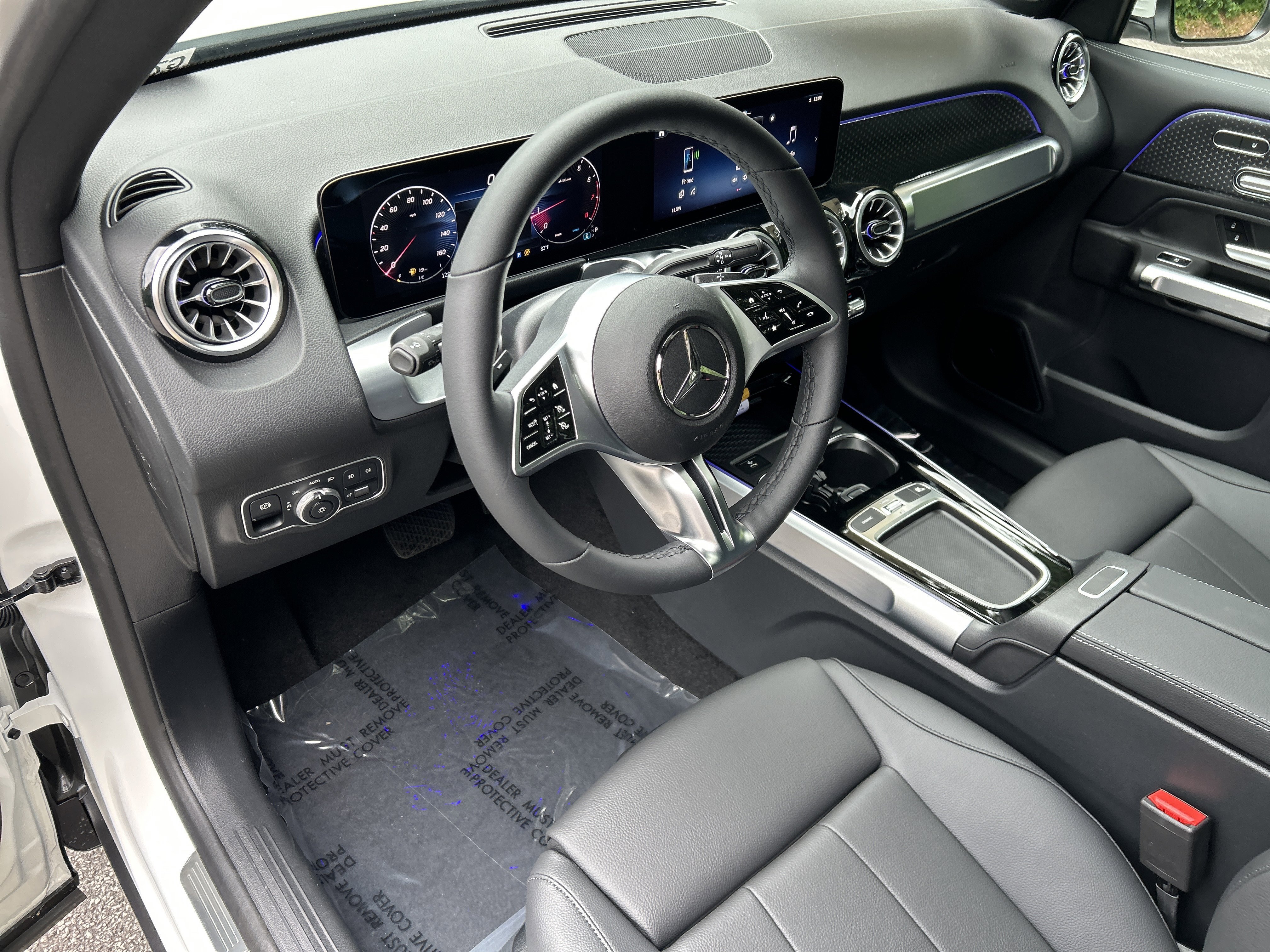 New 2026 Polar White Mercedes-Benz GLB 250 4MATIC® SUV image 27