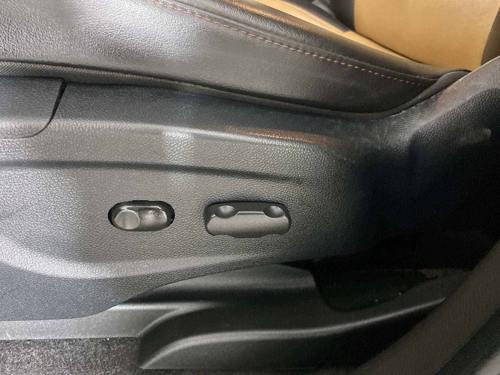 Used 2019 Mosaic Black Metallic Chevrolet Premier image 11