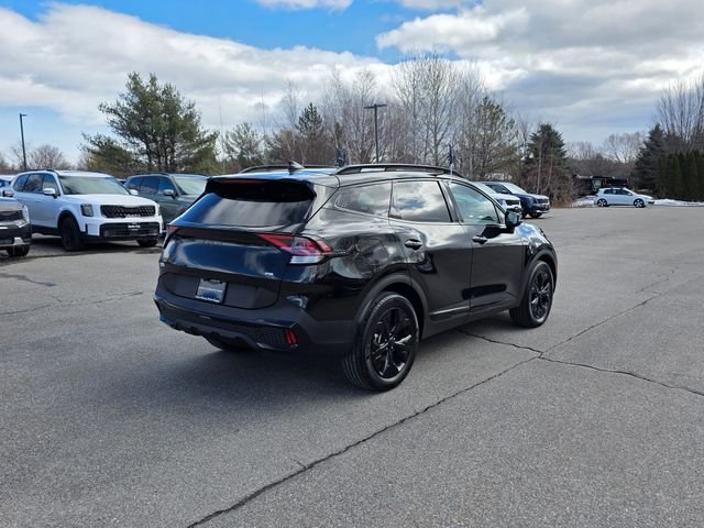 Used 2025 Black Kia X-Line image 9