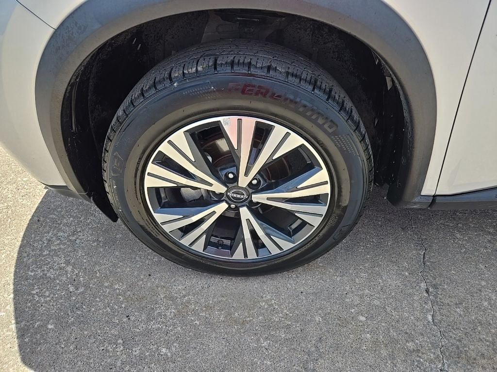 Used 2023 Silver Nissan SV image 25