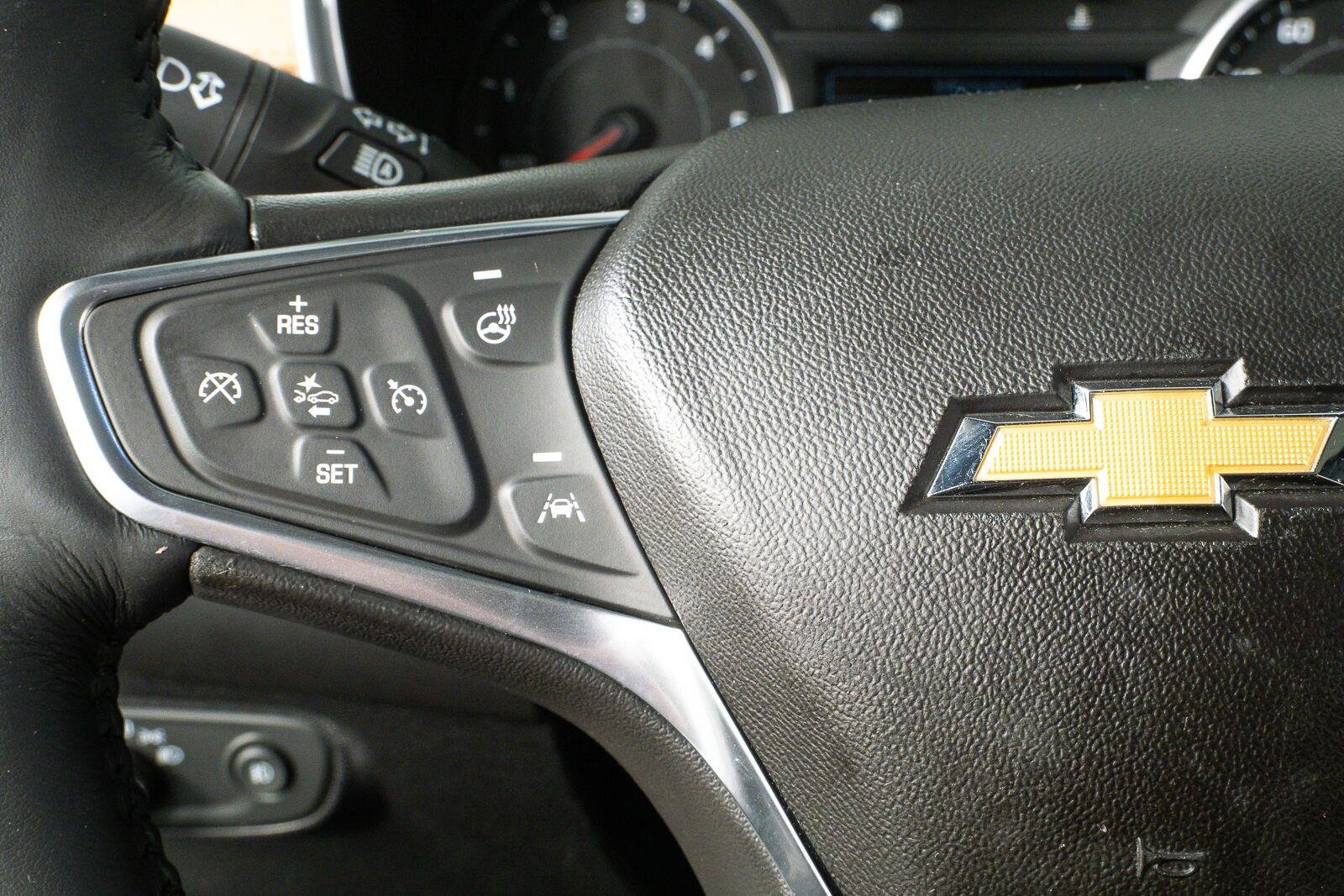 Used 2018 Summit White Chevrolet Premier image 9