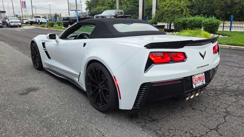 Used 2019 White Chevrolet Grand Sport 2LT image 17