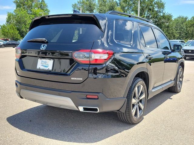 Used 2025 Crystal Black Pearl Honda Touring image 6