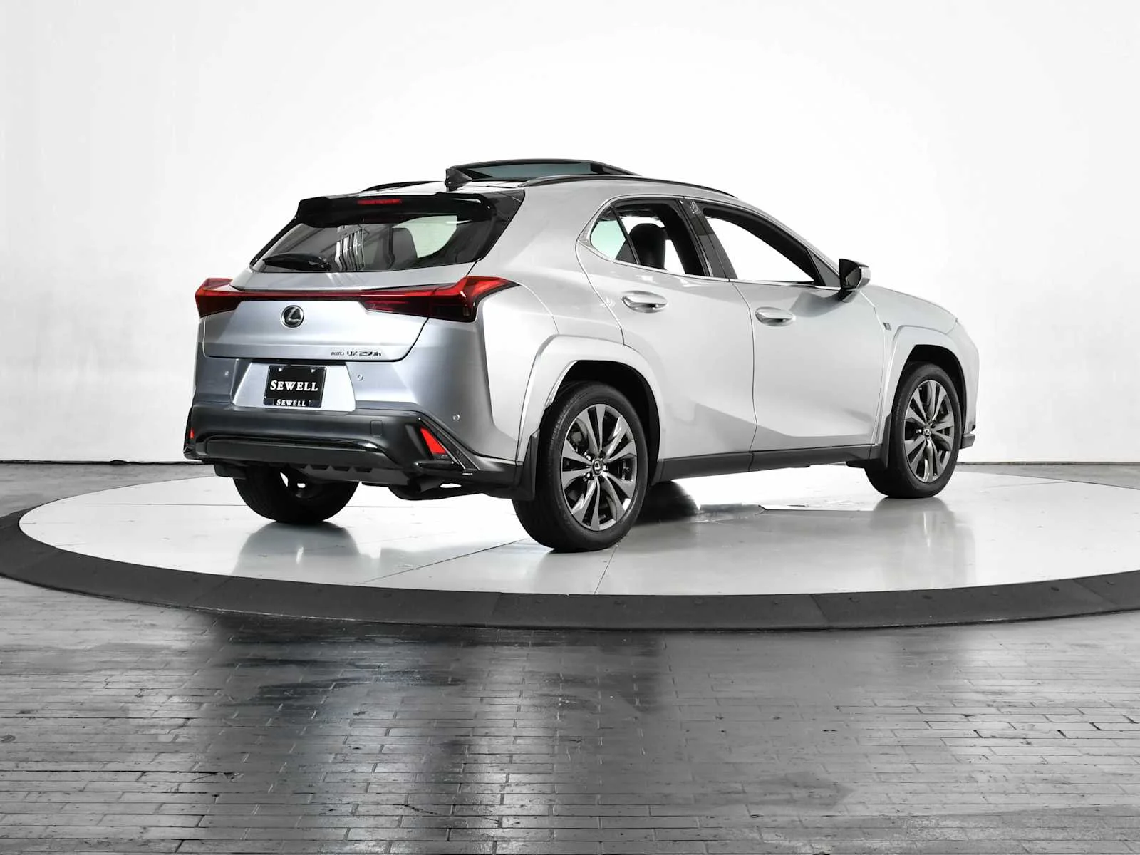 Certified Used 2023 Iridium with Obsidian Roof Lexus F SPORT Design image 5