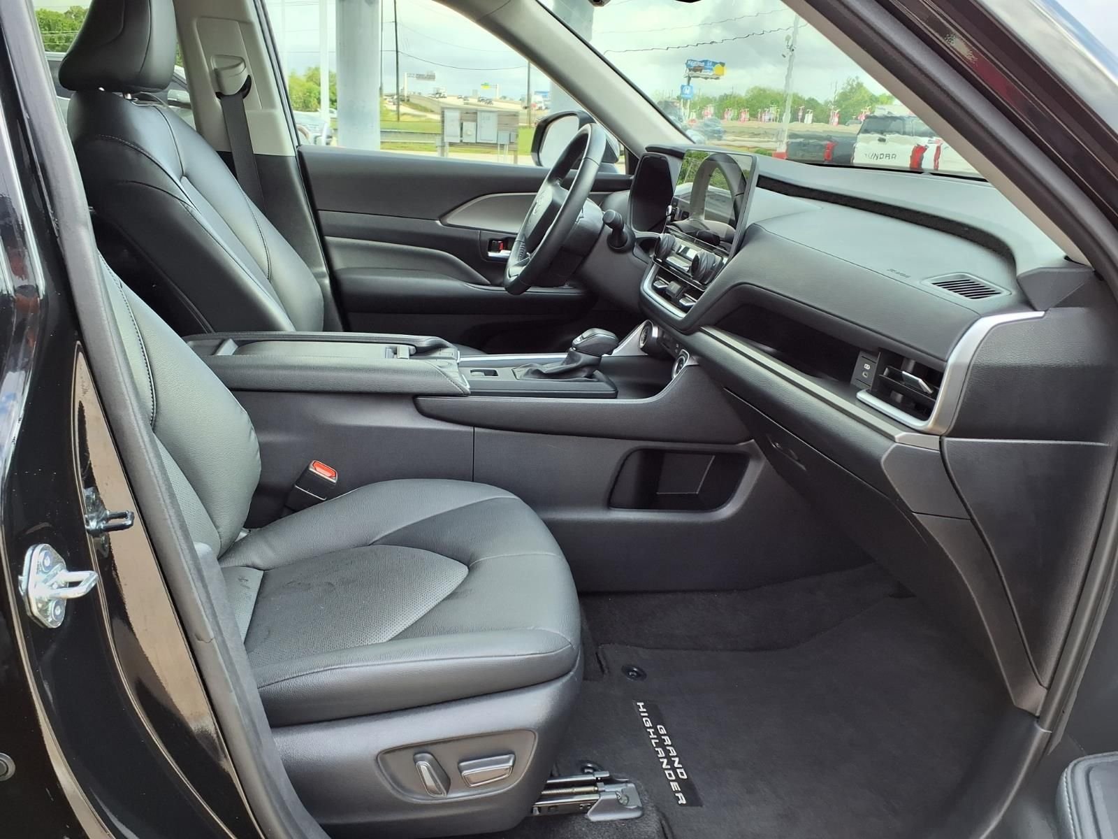 2024 Toyota Grand Highlander XLE - Photo 19