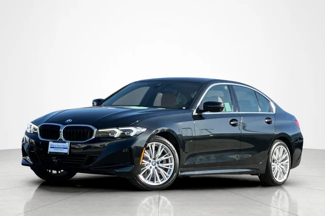2024 BMW 3 Series 330e