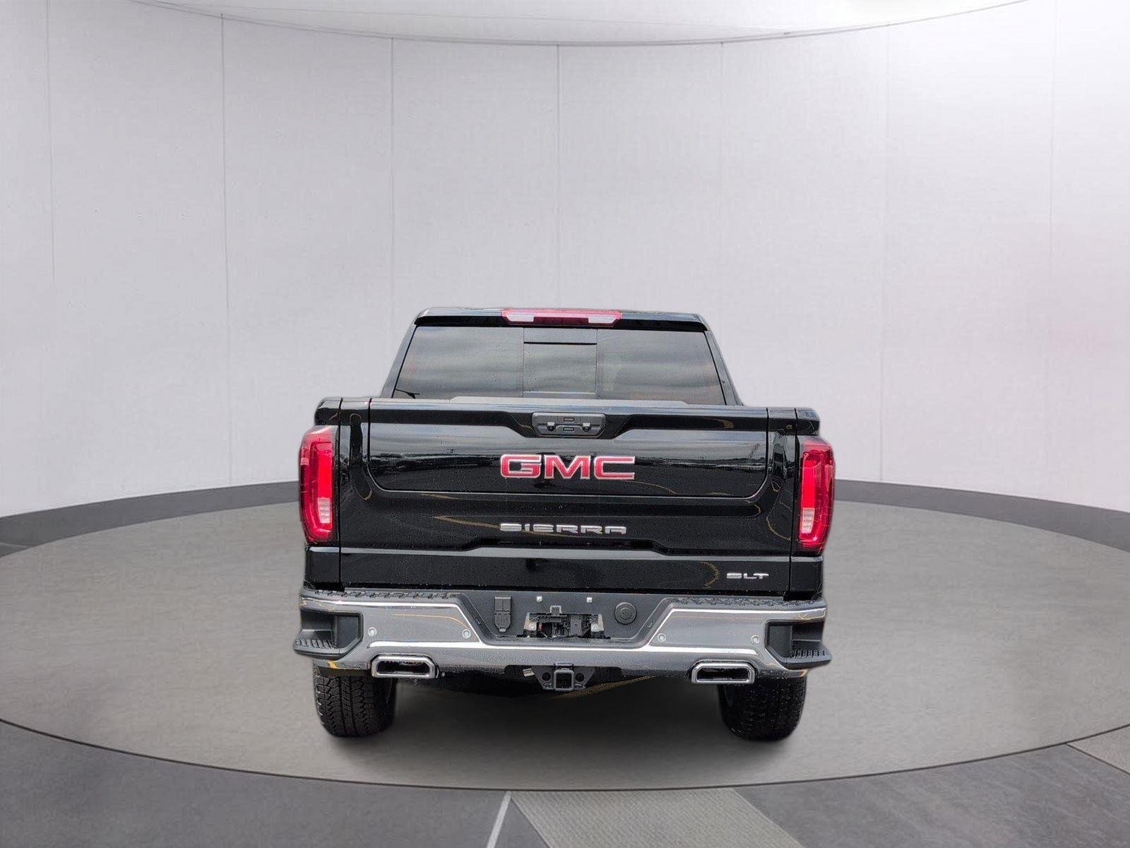 New 2026 Onyx Black GMC SLT image 4