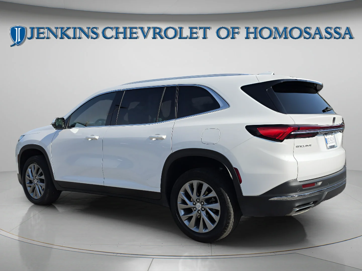 Used 2025 Summit White Buick Preferred image 8