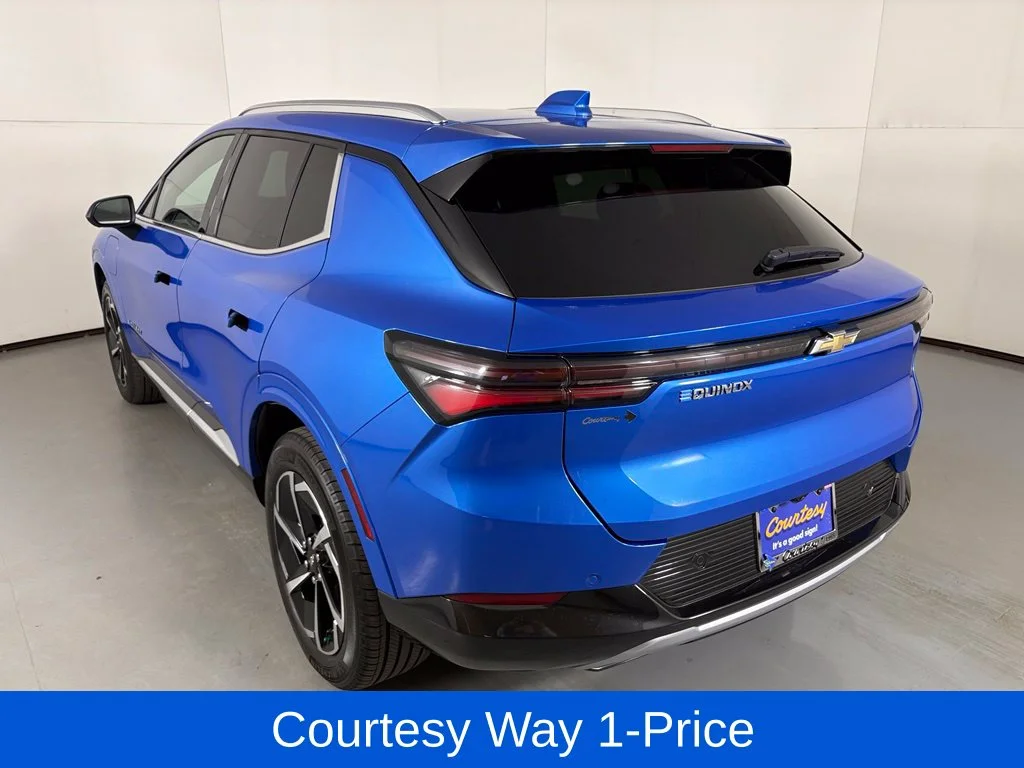 Used 2024 Blue Chevrolet LT image 8