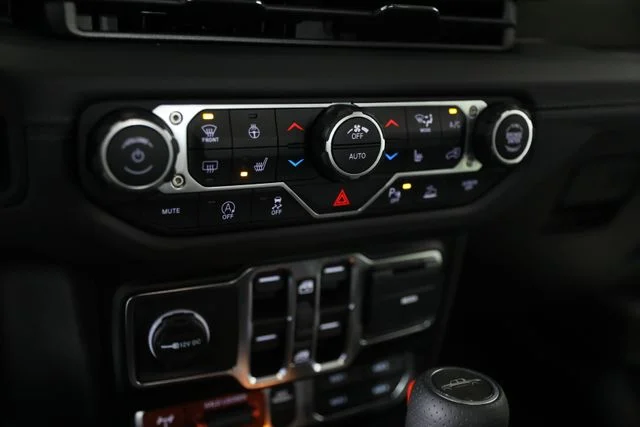New 2026 Mojito Exterior Paint Jeep Mojave X image 12