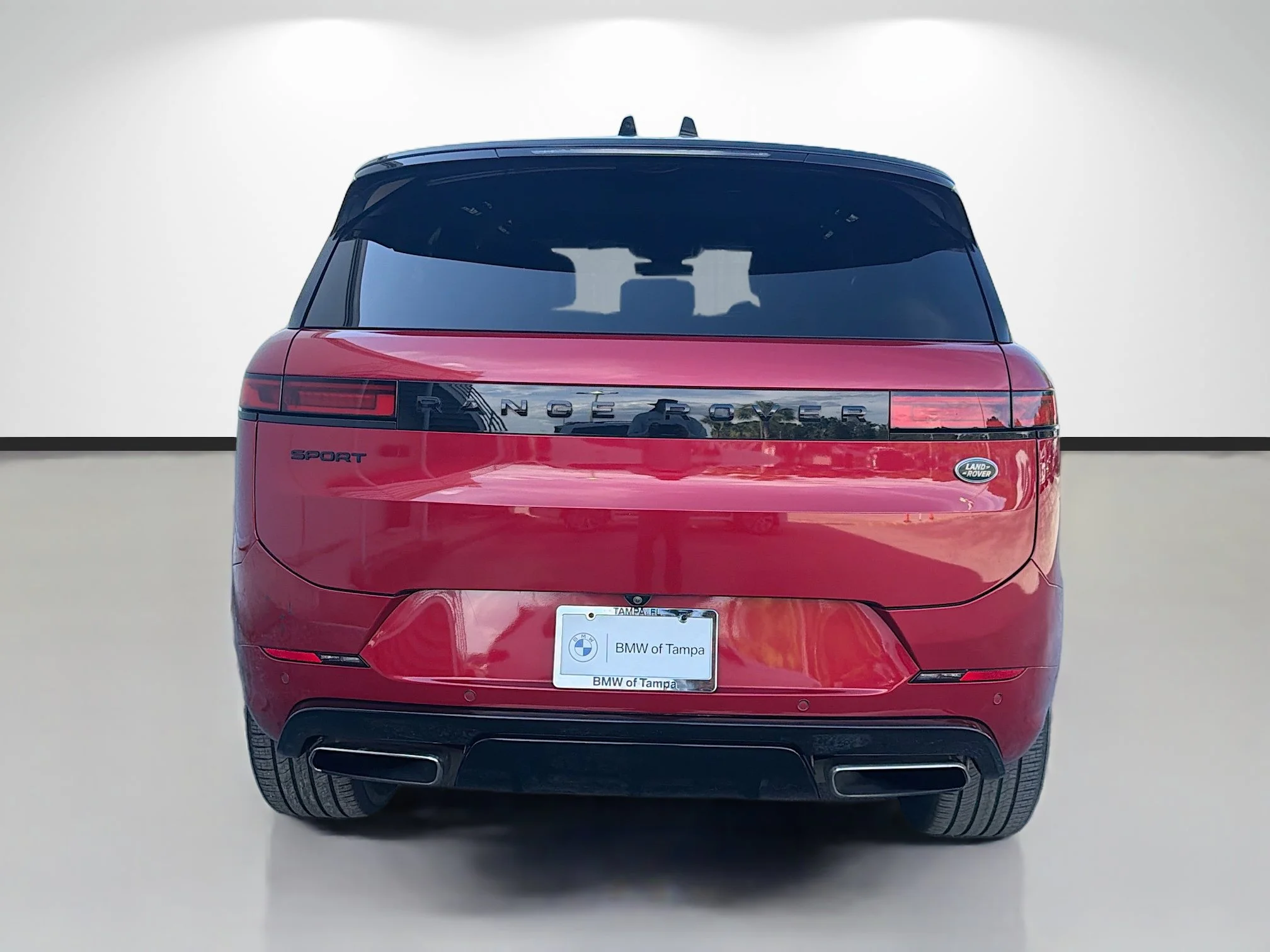 Used 2023 Firenze Red Metallic Land Rover SE Dynamic image 4