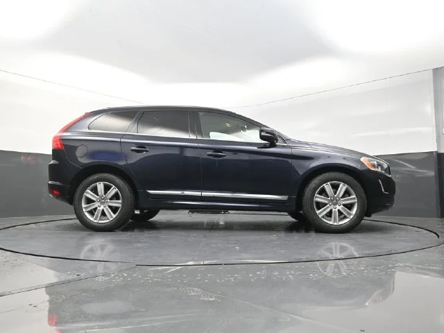Used 2016 Blue Volvo T6 Drive-E image 38