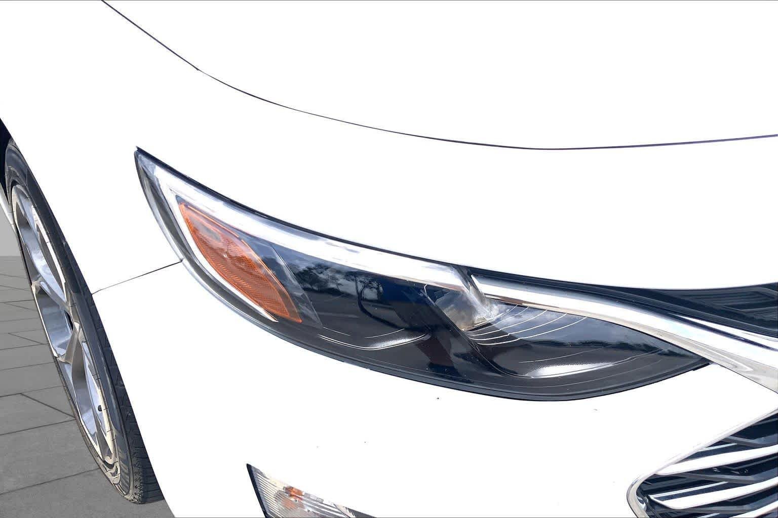 Used 2024 Summit White Chevrolet LT image 27
