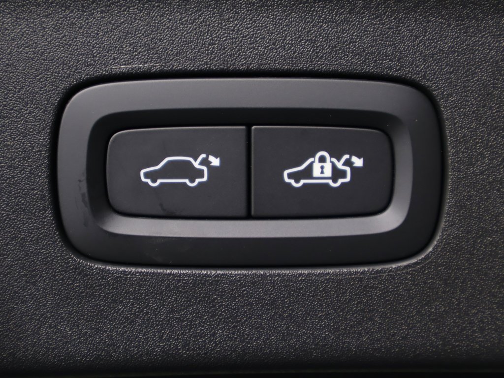 Used 2024 Gray Polestar Long Range Dual Motor image 18