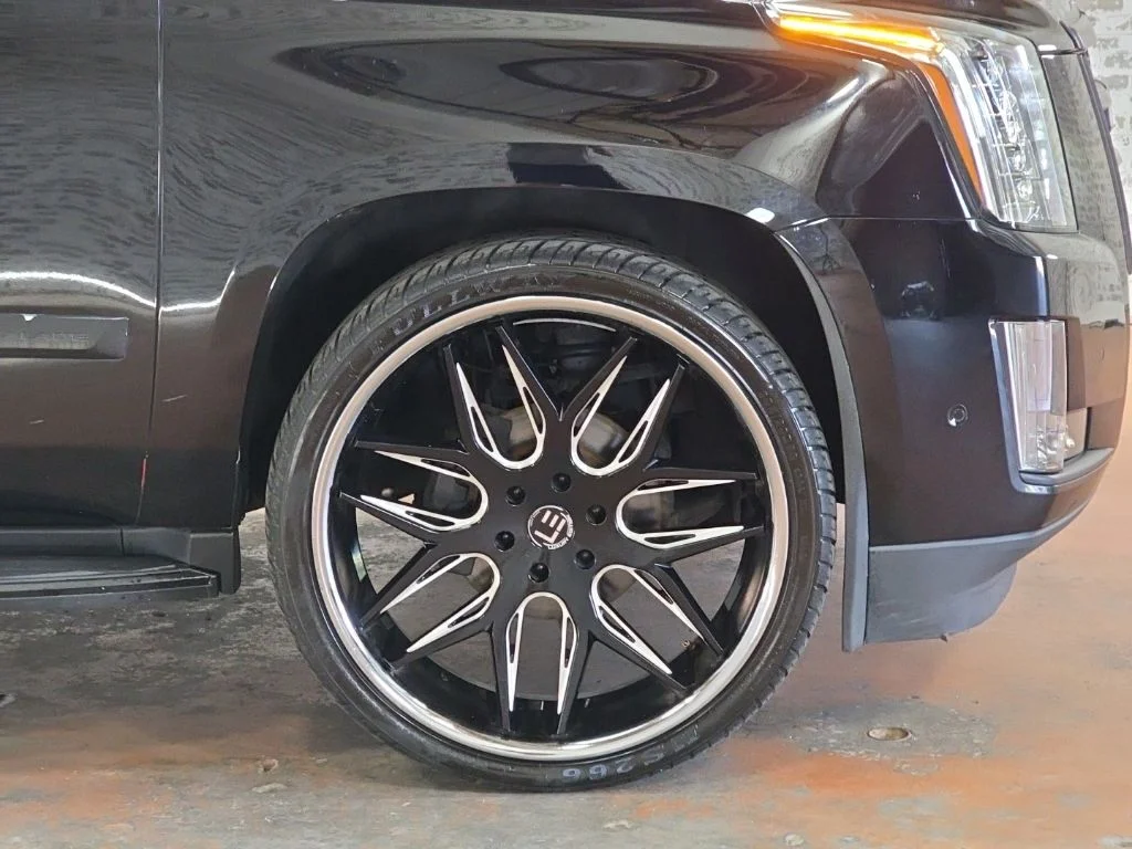 Used 2020 Black Raven Cadillac Luxury image 7