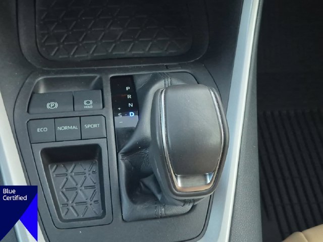 Used 2022 Black Toyota XLE Premium image 26