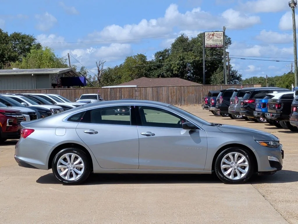 Used 2025 Gray Chevrolet LT image 9