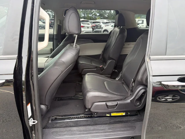 Used 2024 Black Kia LX Seat Package image 19