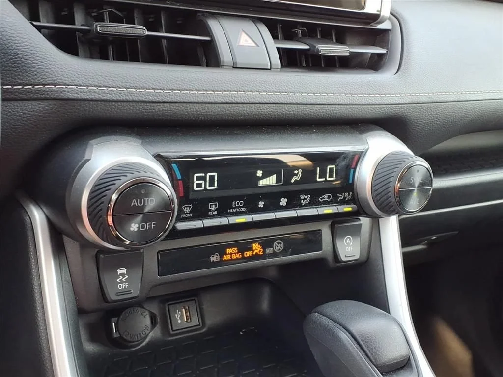 Used 2024 White Toyota XLE image 9